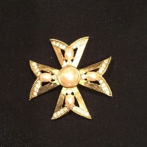 St John Gold Brooch